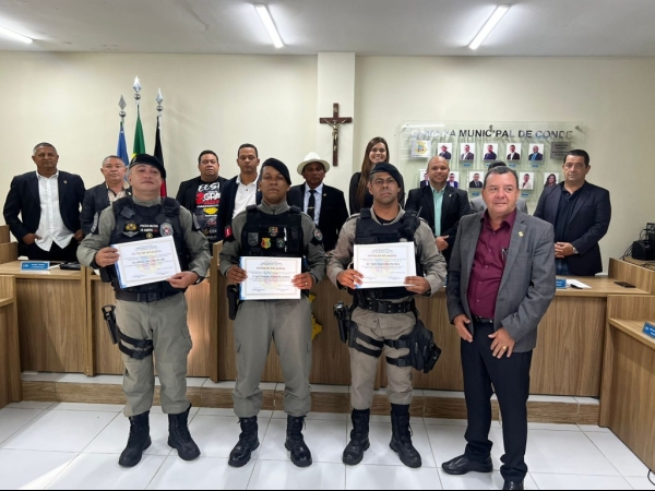 Policiais militares recebem Votos de Aplauso na Câmara Municipal de Conde