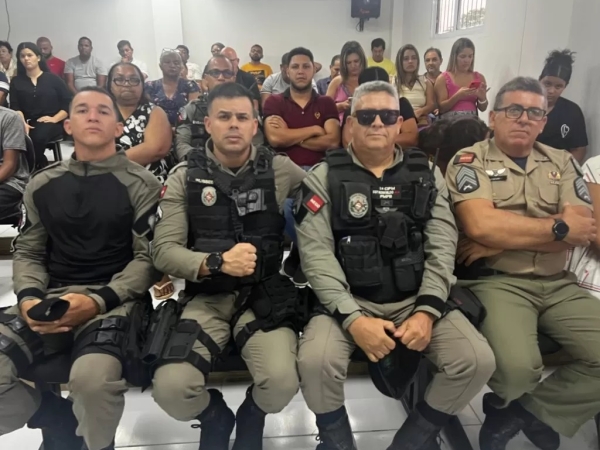 Policiais Militares recebem Voto de Aplauso, no Conde, por ação preventiva à invasão do presídio PB 1
