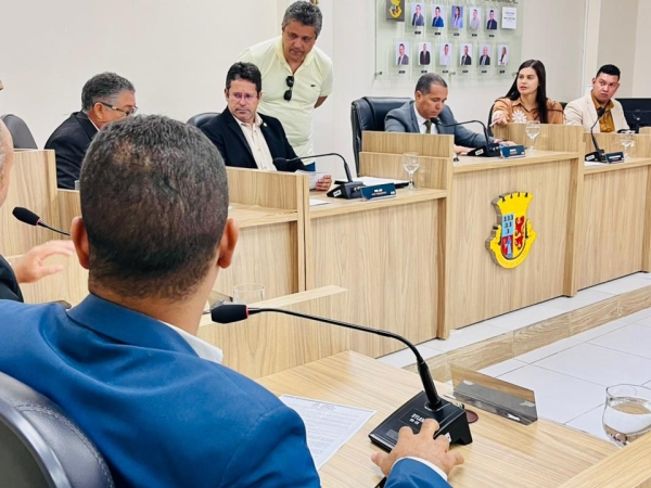 Vereadores solicitam melhorias na rede elétrica e instalação de lixeiras em Conde