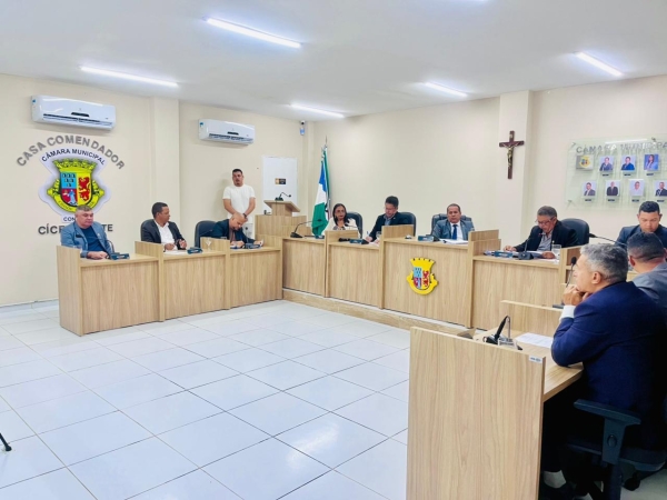 Requerimentos aprovados buscam melhorar condições nas vias do município de Conde 