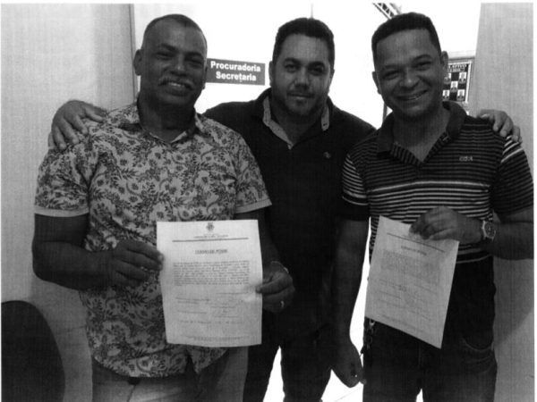 Vereadores Daniel Júnior e Adriano Ferreira tomam posse dos seus cargos na mesa diretora