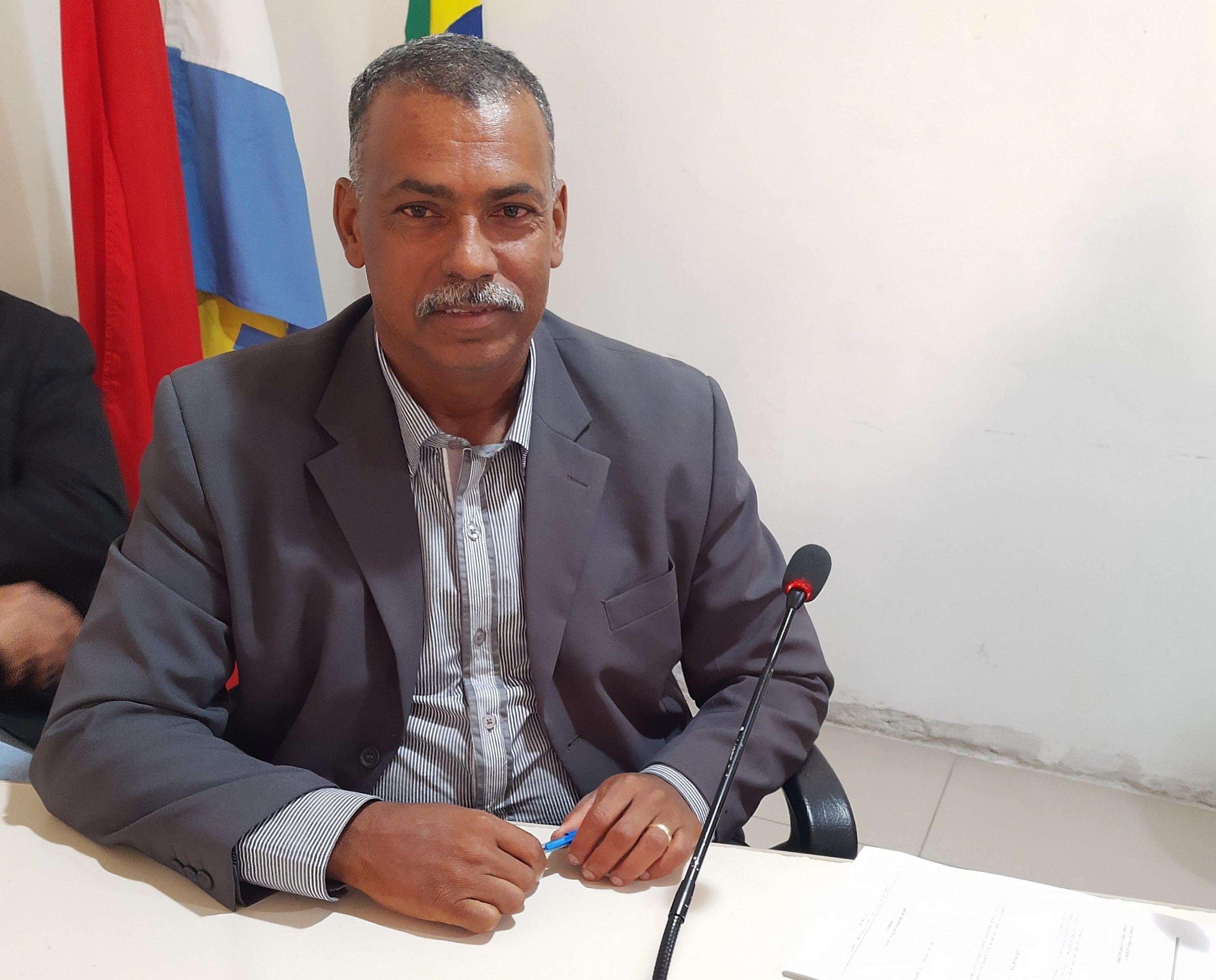 Adriano Ferreira apresenta novos requerimentos em favor da população de Conde